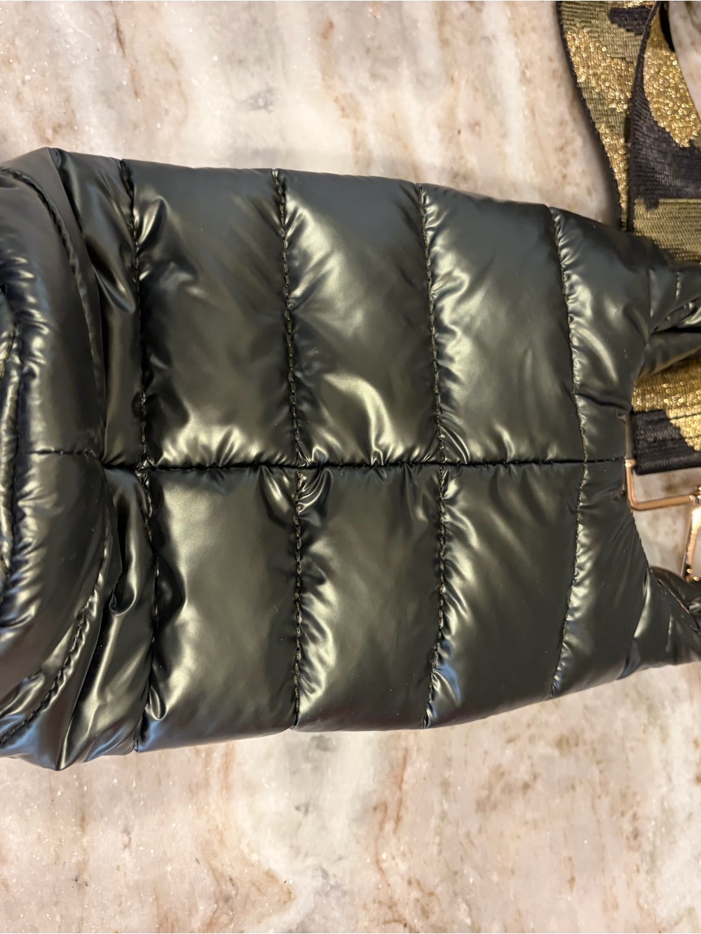 WanderFull HydroBag Metallic Green Puffer Crossbody Gold Camo Strap. - Picture 4 of 8